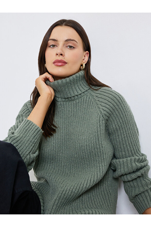 سترة مربعة ذات رقبة مدورة بطول عادي - 1