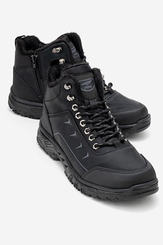 Men's Hooked Trekking Shoes; Black Smoke