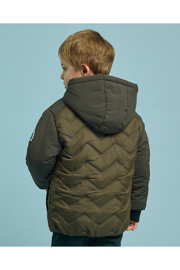 سترة سادة بغطاء رأس وسحاب للإغلاق - 5