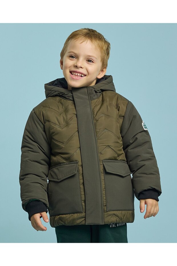 سترة سادة بغطاء رأس وسحاب للإغلاق - 2