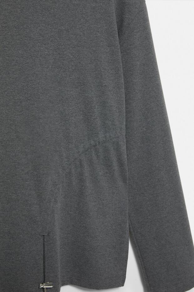 Long sleeve T-shirt - 8