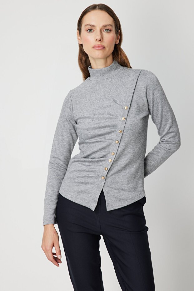 Drapeli Süs Düğmeli Bluz - 2