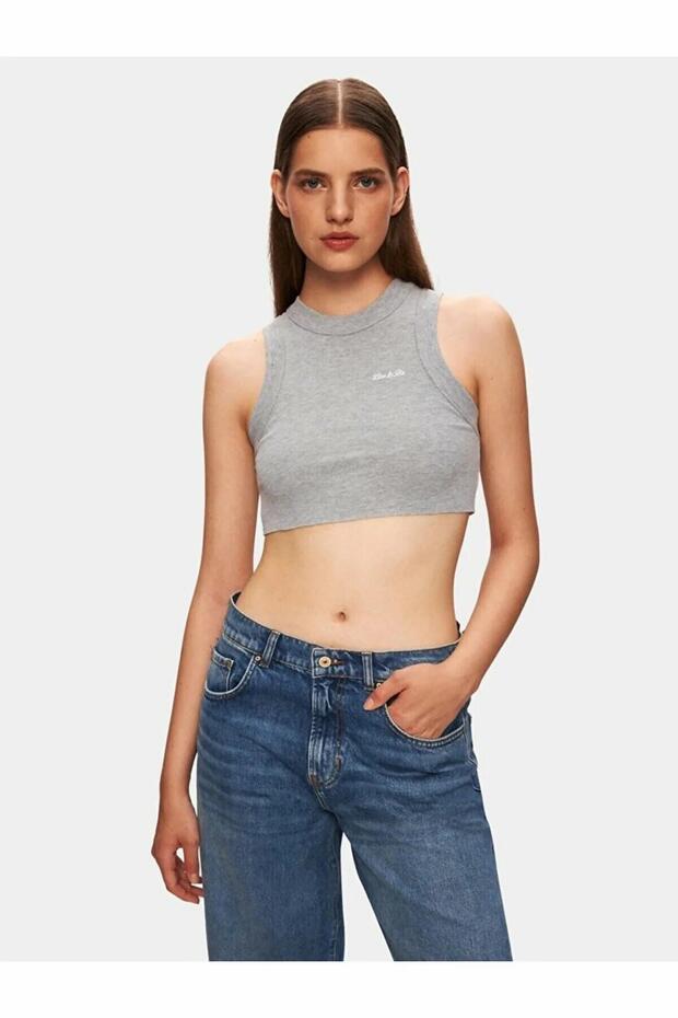 Conefı Kadın Atlet - 2