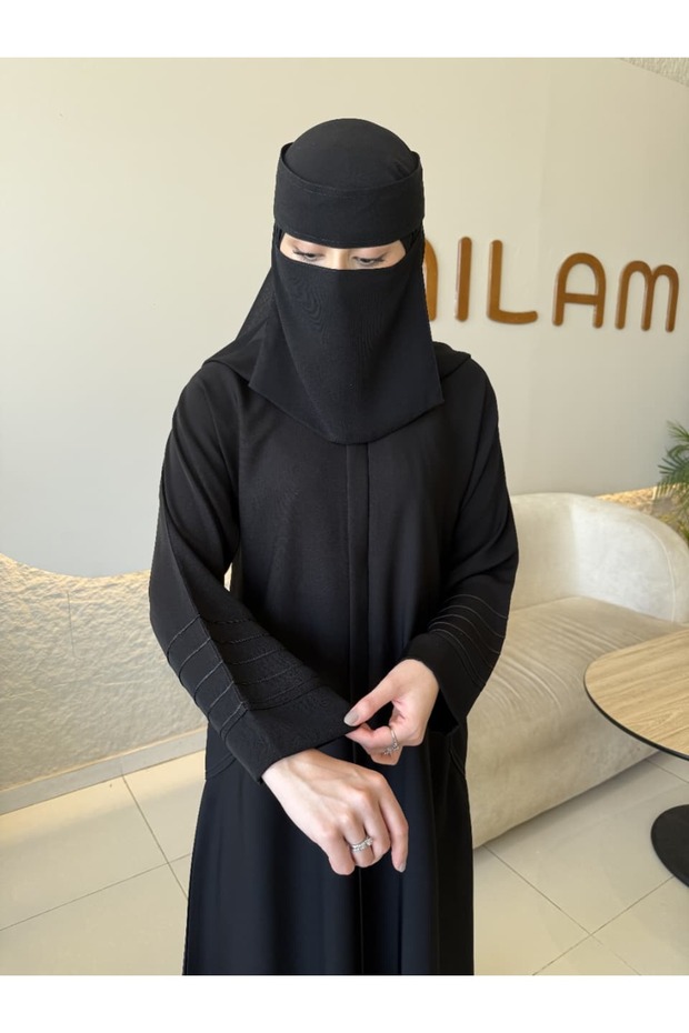 عباية نص كلوش ملكي