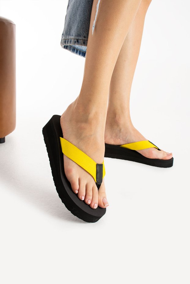Kaila Women's Platform Wedge Heel 4.5cm Fabric Flip-Flops Comfortable Summer Pool Beach Slippers