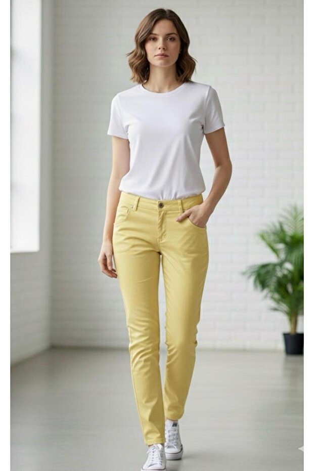 Women's Slim-Fit Solid Pants - YELLOW -26