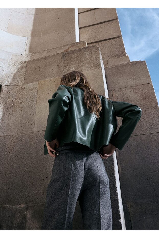 Deri görünümlü cepli ceket - 4