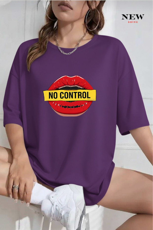 تي شيرت No Control مطبوع قصة فضفاضة