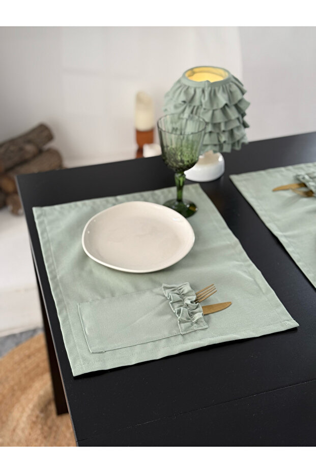 2-Piece Minty Pocketed Linen Ruffle Detailed American Tablecloth/Placemat