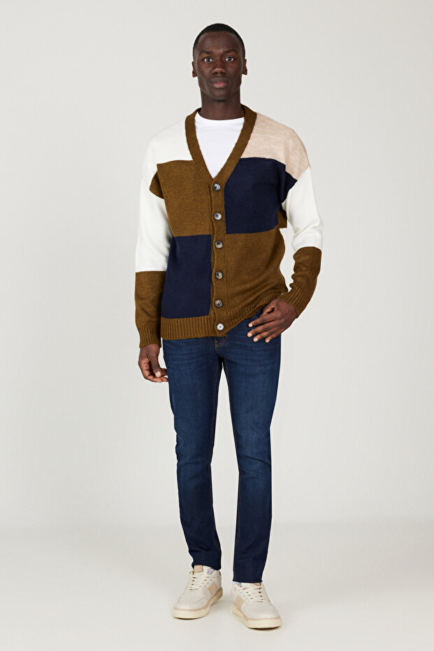 Khaki-Ecru Standard Fit Regular Cut V-Neck Fleece-Lined Soft Textured Knitwear Cardigan