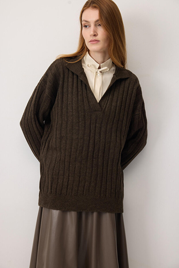 POLO NECK KNIT SWEATER