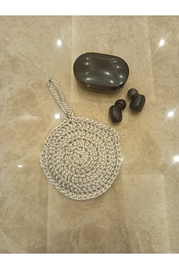 Hand Knitted AirPods Case with Strap – Mini Pouch - Stylish and Durable Knitted Model-