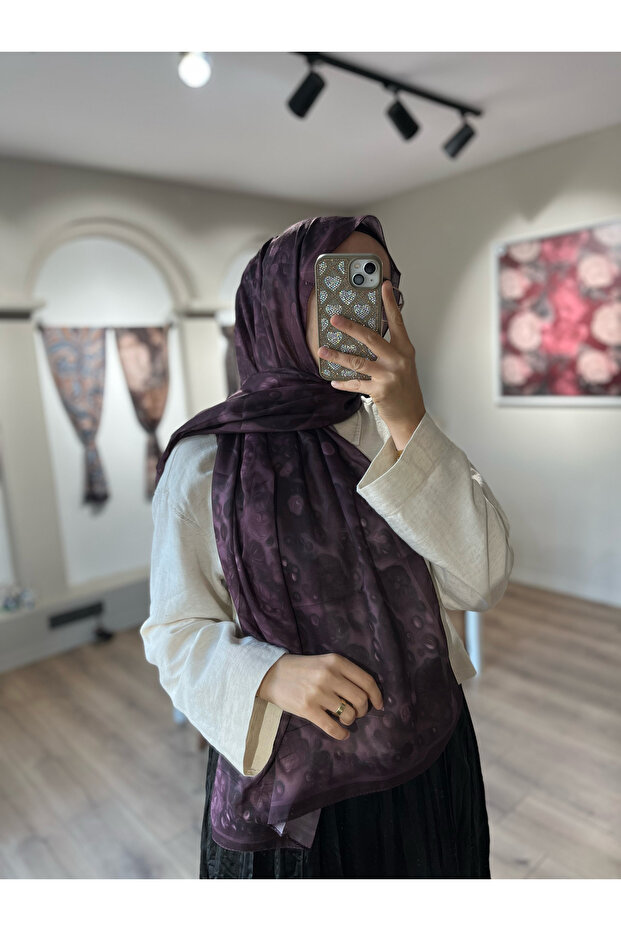 شال ناعم بألوان طبيعية - أرجواني