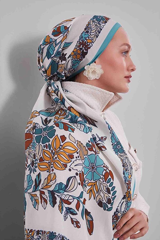 وشاح هالة بنمط أوراق الزهرة الفيروزية