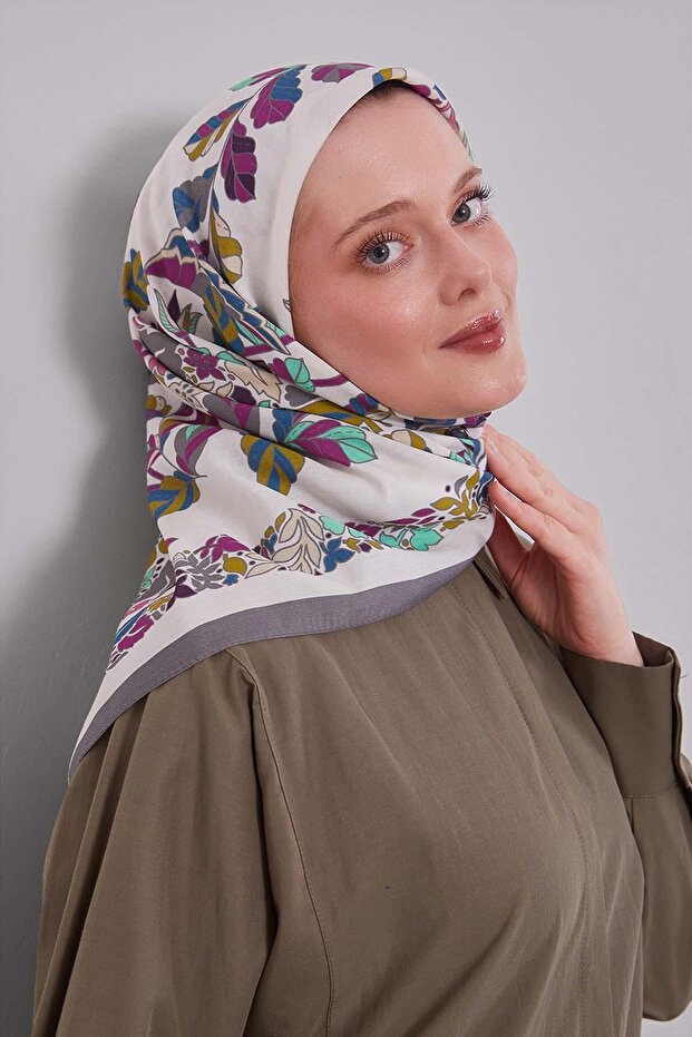 وشاح أورا بنمط أوراق الزهور الرمادية - 2