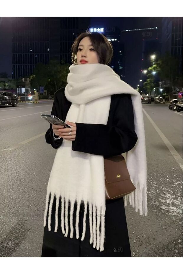 Püsküllü Şal-HTC - 1