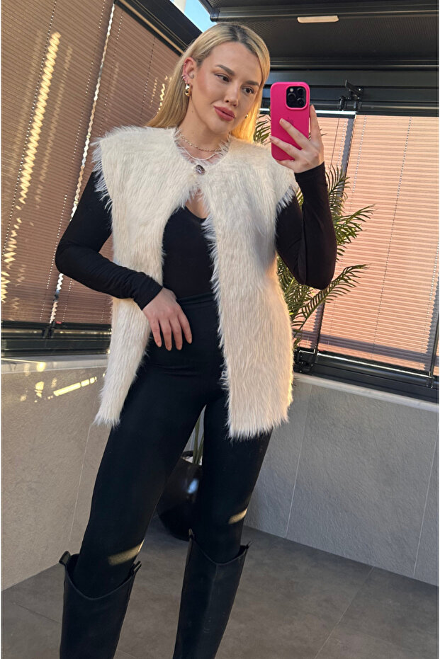 سترة بلون إكرو ذات زر واحد - 1