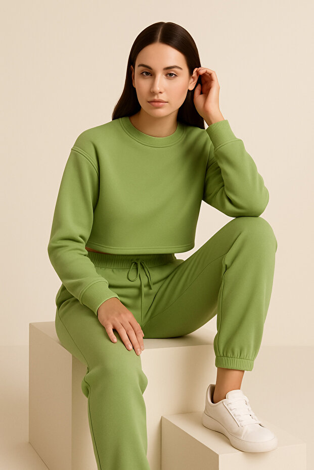 Women's Elastic Cuffed Three-Thread Fleece-Lined Lopez Sweatpants Green