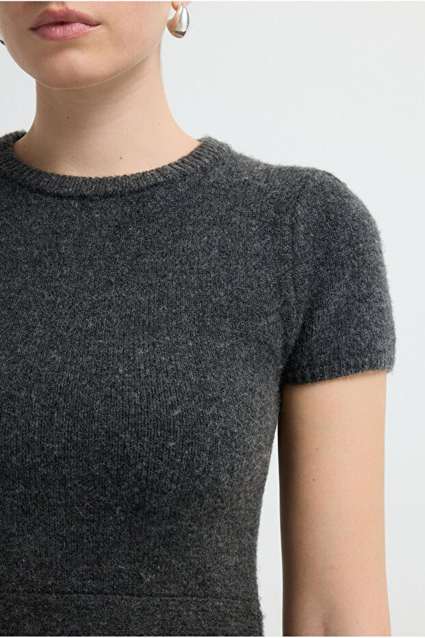 Volanlı Kısa Triko Elbise - 2