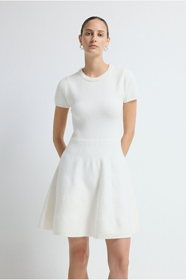 Volanlı Kısa Triko Elbise - 2