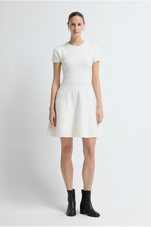 Volanlı Kısa Triko Elbise - 4