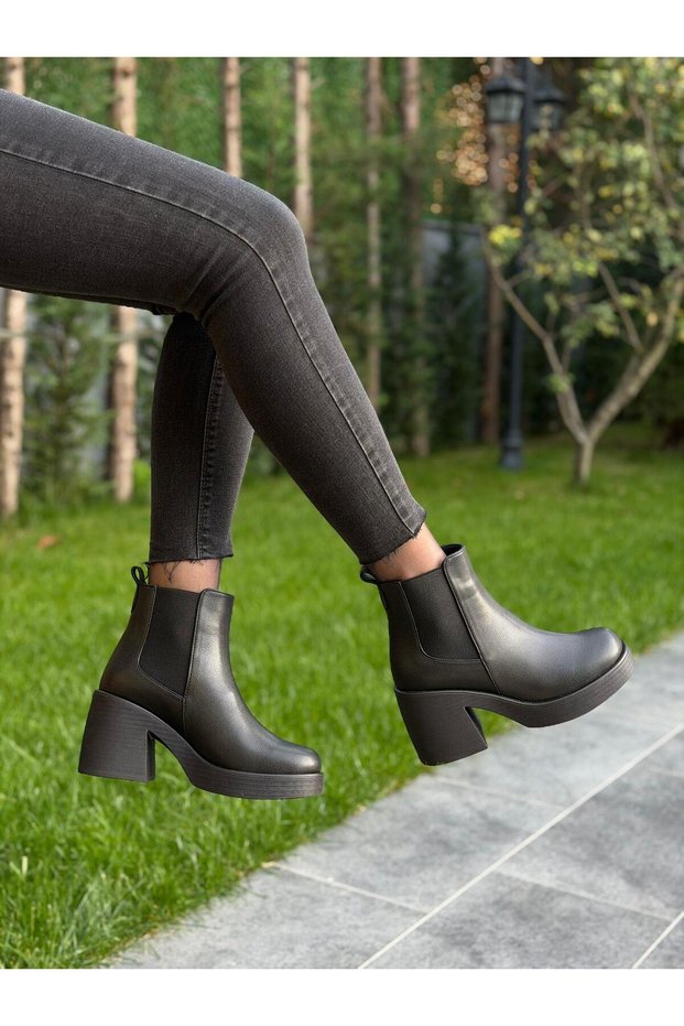 Black Leather Thick Heeled Elastic Daily Boots
