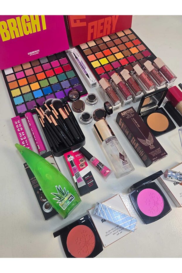 Makeup set with multiple varieties - 2