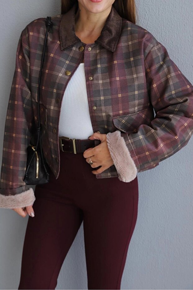 Velvet Collar with Fur Detail on the Inside, Plaid Jacket Cr52110001