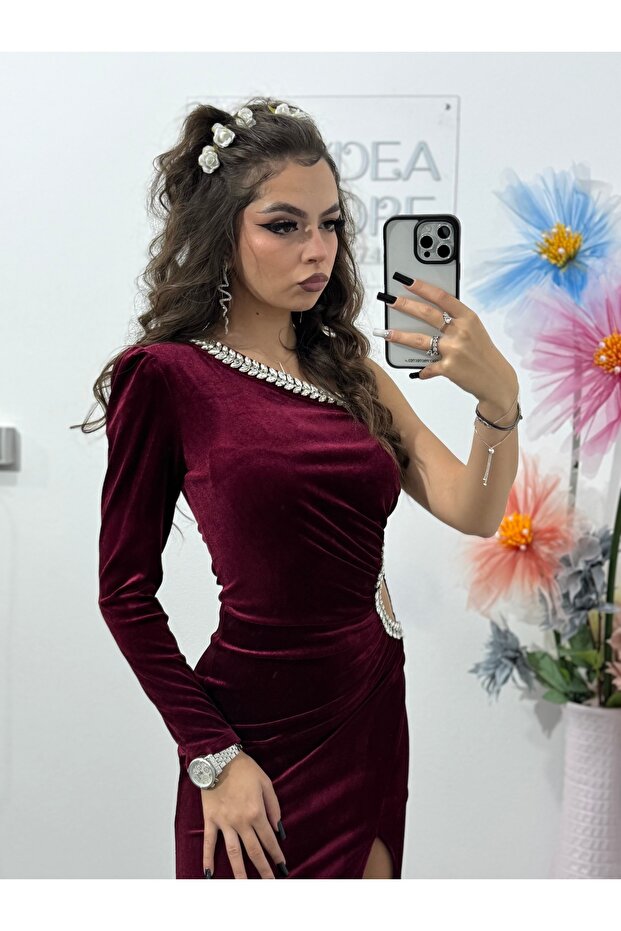 Rochie lungă din catifea vișinie - 4