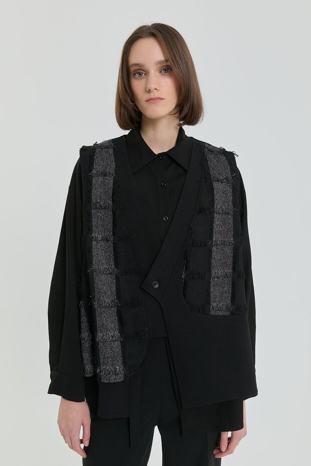 Comfortable Fit Tencel Tunic Set with Tassel Detail in Black