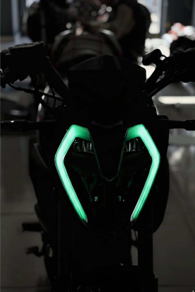 Benelli 125S and Rks Rk125-S Compatible Green Color Headlight Design Film Sticker Decal