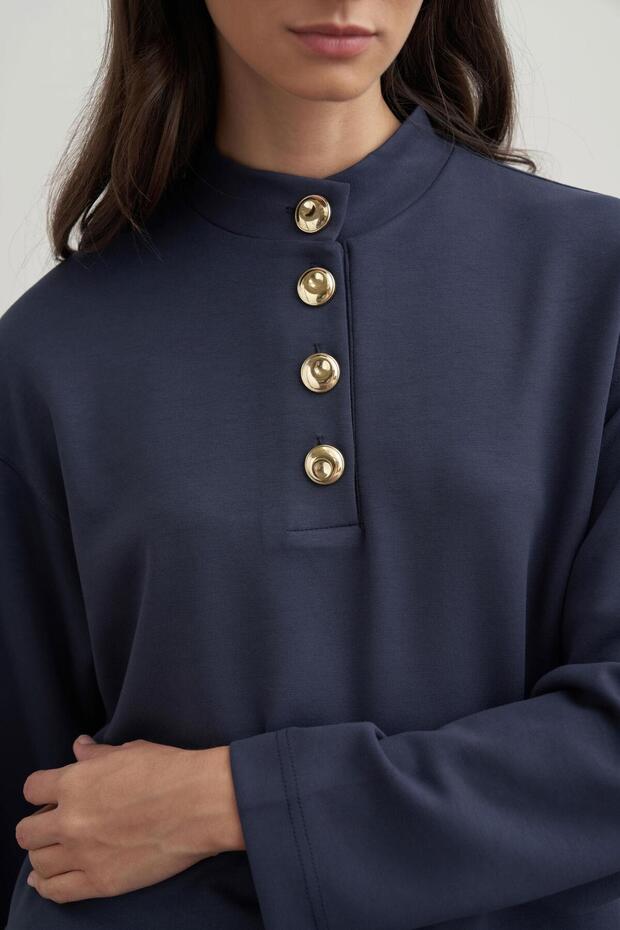 - تونيك ذو ملمس ناعم بأزرار ذهبية - 1