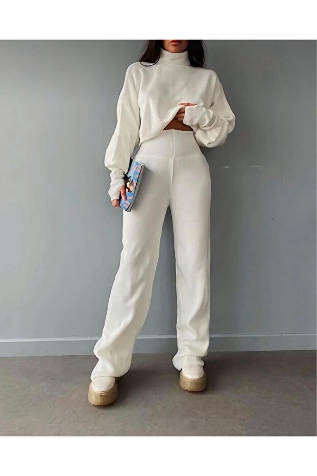 DGN'S Thumbhole Turtleneck 2-Piece High-Waist Crop-Pants Set