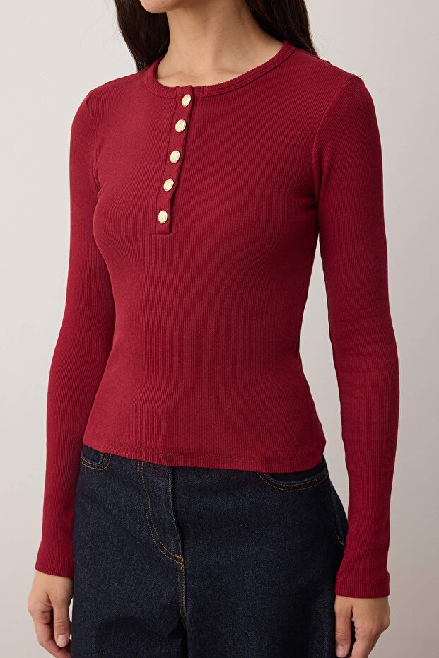 Bordo Bisiklet Yaka Düğmeli Fitted/Vücuda Oturan Esnek Fittilli Örme Bluz TWOAW26BZ00063 - 3