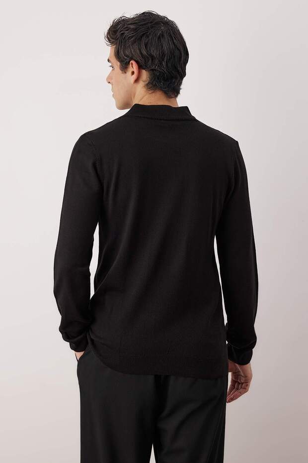 Siyah Slim Fit Dar Kesim Yarım Balıkçı Yaka Basic Kazak TMNAW21KZ0758 - 4