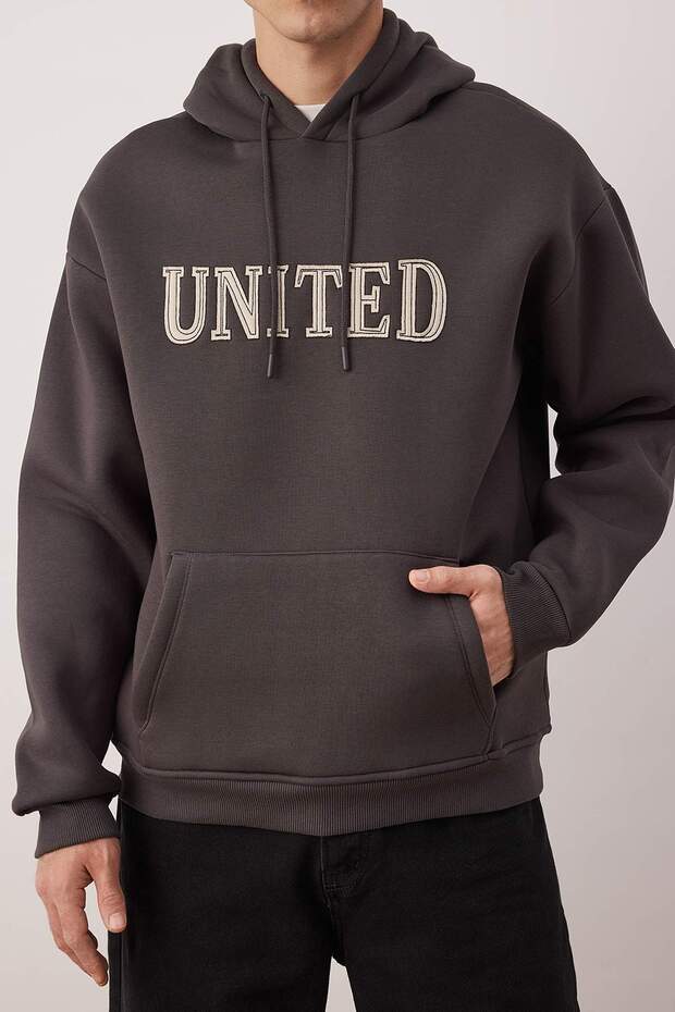 Antrasit Oversize/ Geniş Kesim Aplike Nakışlı Sweatshirt TMNAW26SW00056 - 4