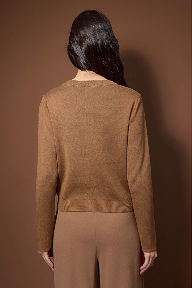 Wardrobe Essentials Kahverengi Düğme Detaylı Pamuklu Basic Triko Hırka | TWOAW26HI00001 - 4