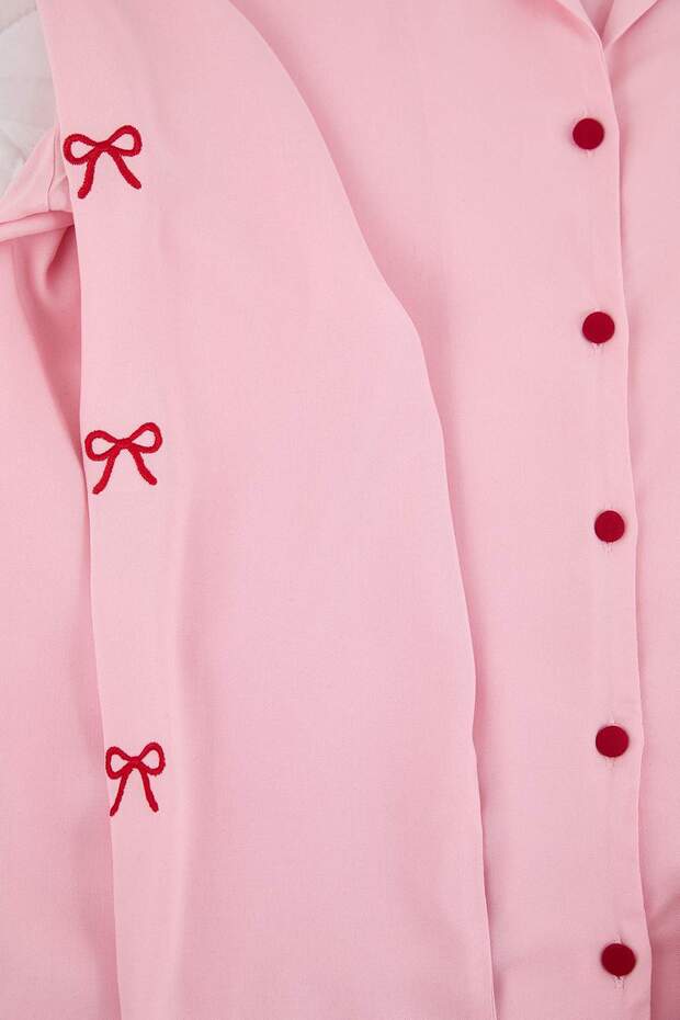 Pembe Kurdele/Fiyonk Nakış Detaylı Viskon Dokuma Pijama Takımı TBBAW26AI00051 - 3