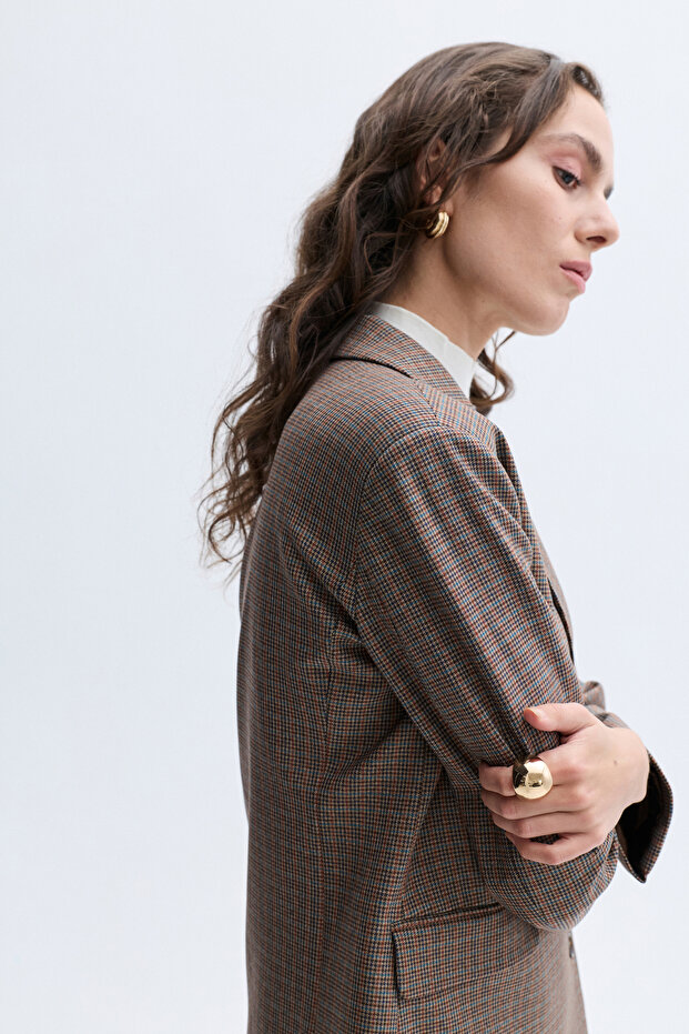 سترة بليزر من إيكوسيلي بقصة عادية - 3