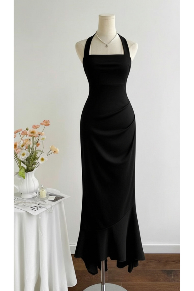 Melissa - Halter Neck Fish Form Flounce Maxi Dress
