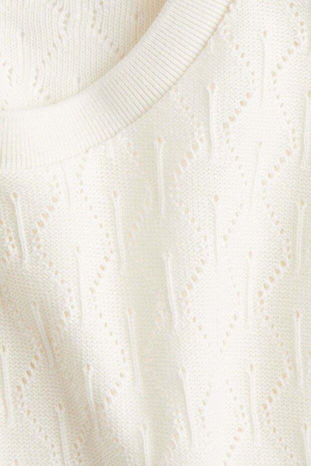 بلوزة بأكمام مطوية - 4