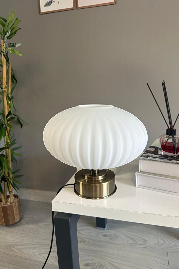 Elegant Glass White Y Pyramid Table Lamp Decorative Desktop Lighting Hall Bedroom Bedside Lamp