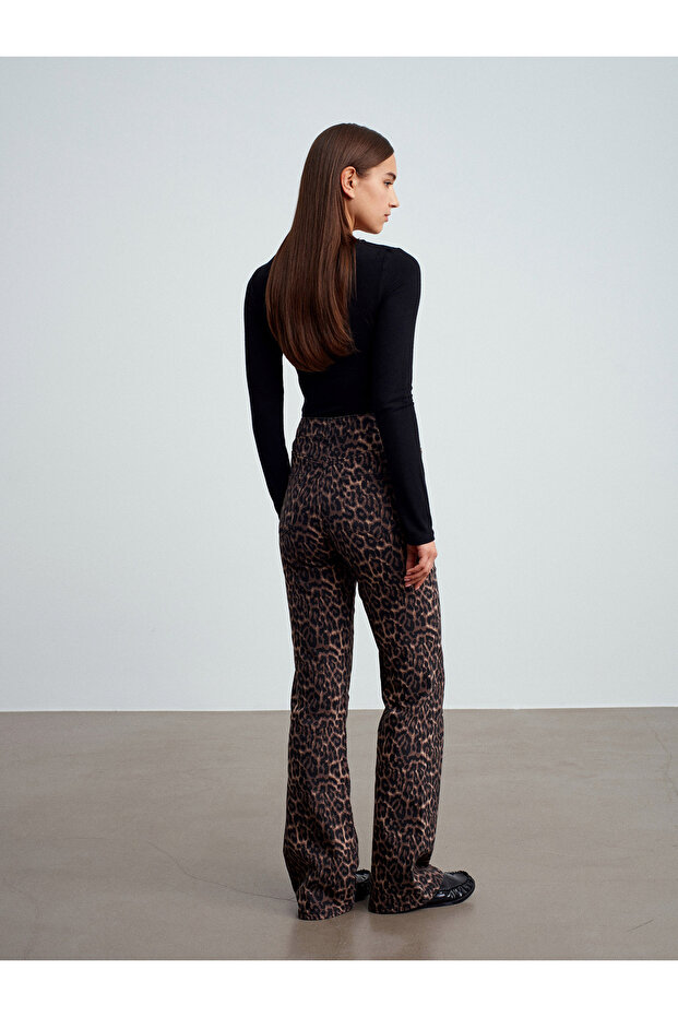 72082 جينز بنقشة الفهد - بني - 2