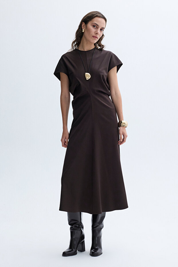 Women's Brown Pleated Detailed Sleeveless Midi Dress