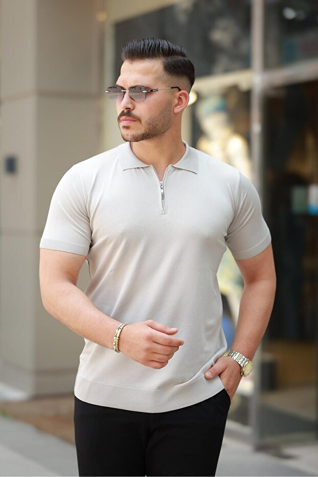 تي شيرت رجالي ذو رقبة بولو كريمية ضيقة ونصف سحاب