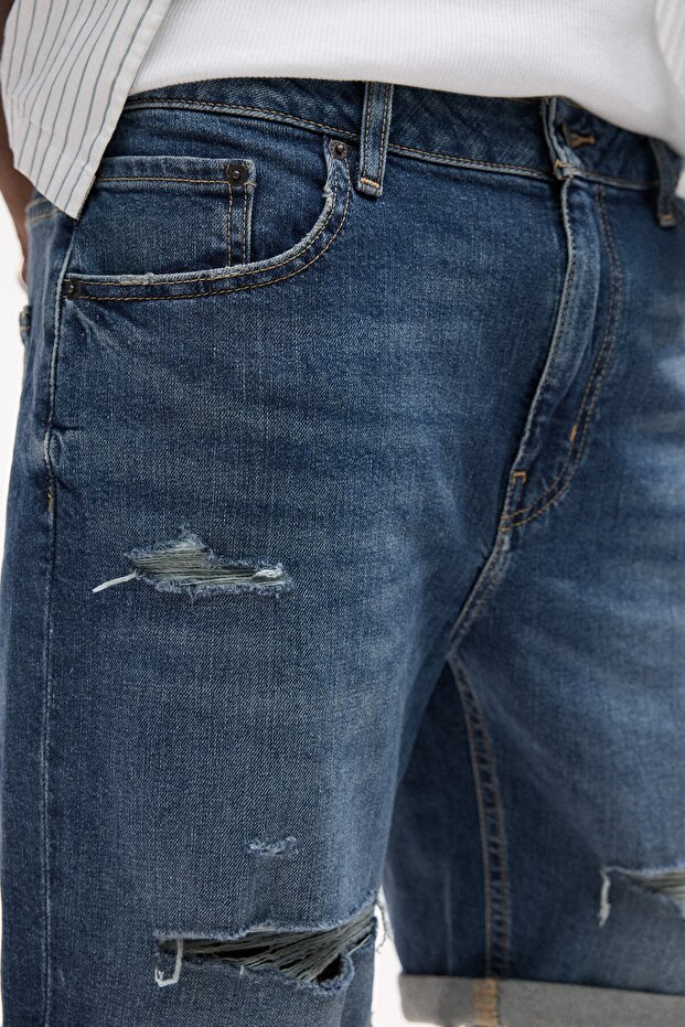 Yırtık detaylı slim fit denim bermuda - 4