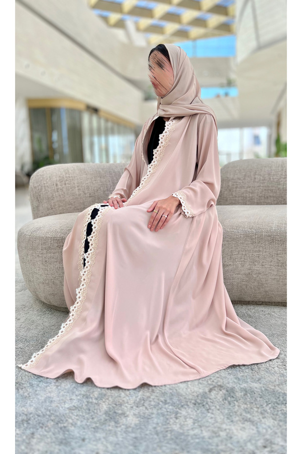 عباية كريب رائعة مع تطريز