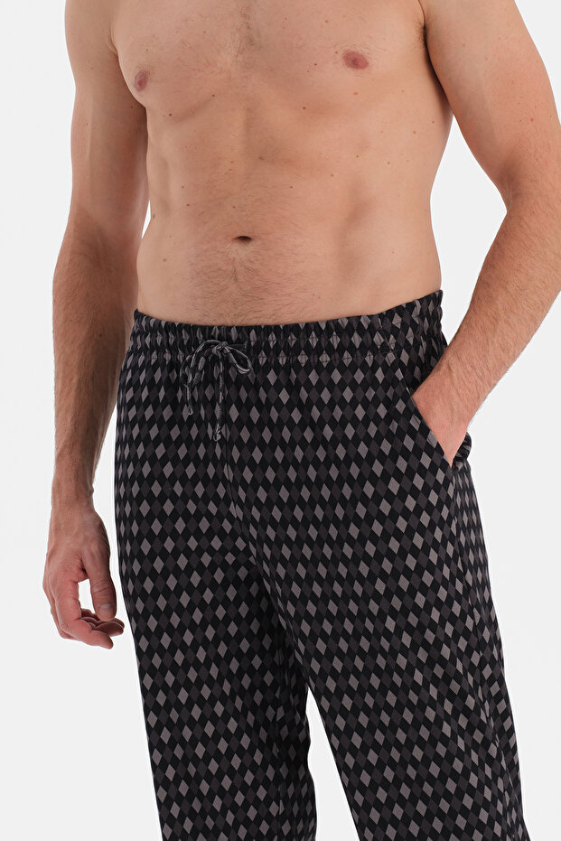 بنطلون إنترلوك منقوش باللون الأسود - 5