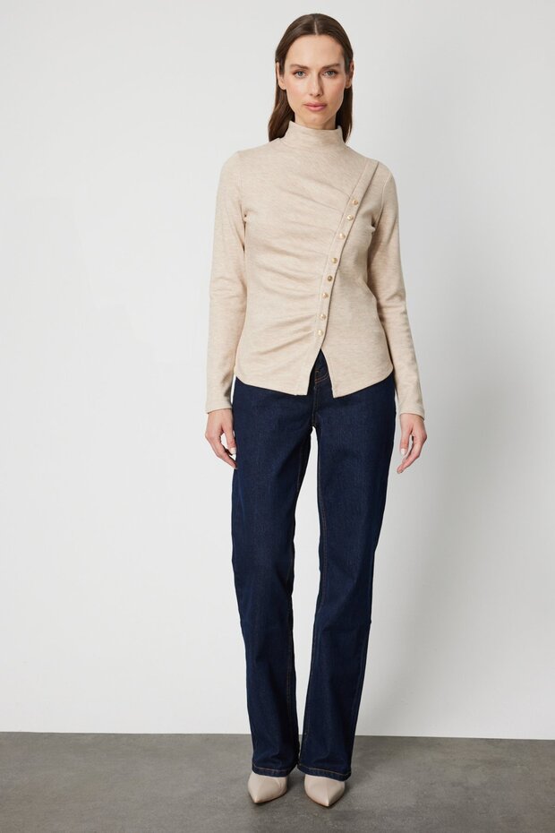 Drapeli Süs Düğmeli Bluz - 4