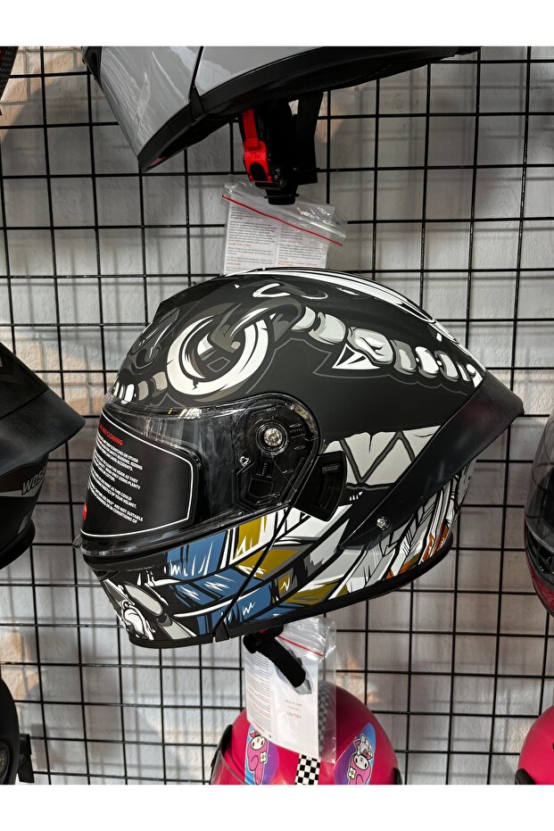 Çene açılır kask - 1